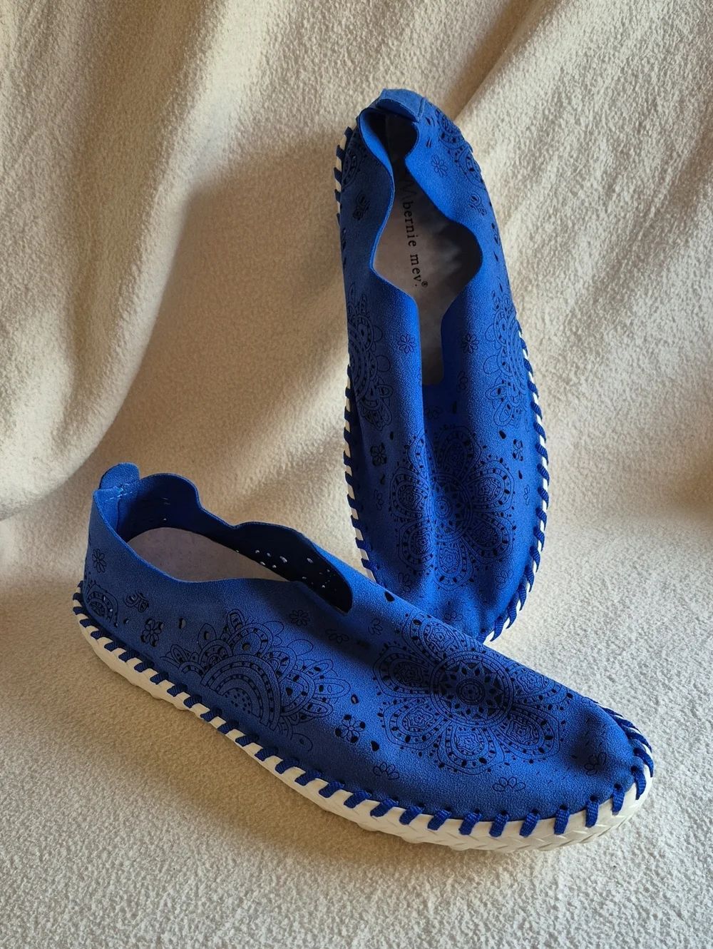Bernie Mev Size 40 Royal Blue Open Eyelet Shoe - New
